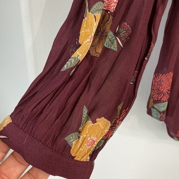 LOFT Burgundy Floral Long Sleeve Key Hole Back Blouse Ruched Crochet Lace Flowy - Picture 4 of 15